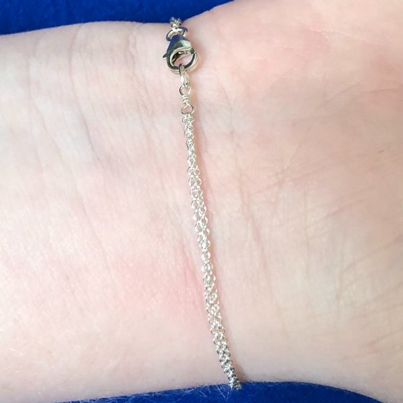 5/$50 💥Host Pick💥 Fine Silver Coloured Bracelet with Cute Ring Detail - NWOT - Picture 2 of 2